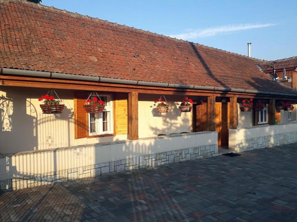 Hegyalja Vendégház Tolcsva Exterior foto